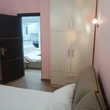 στο σταθμό του μετρο νέου κόσμου Apartment Athens